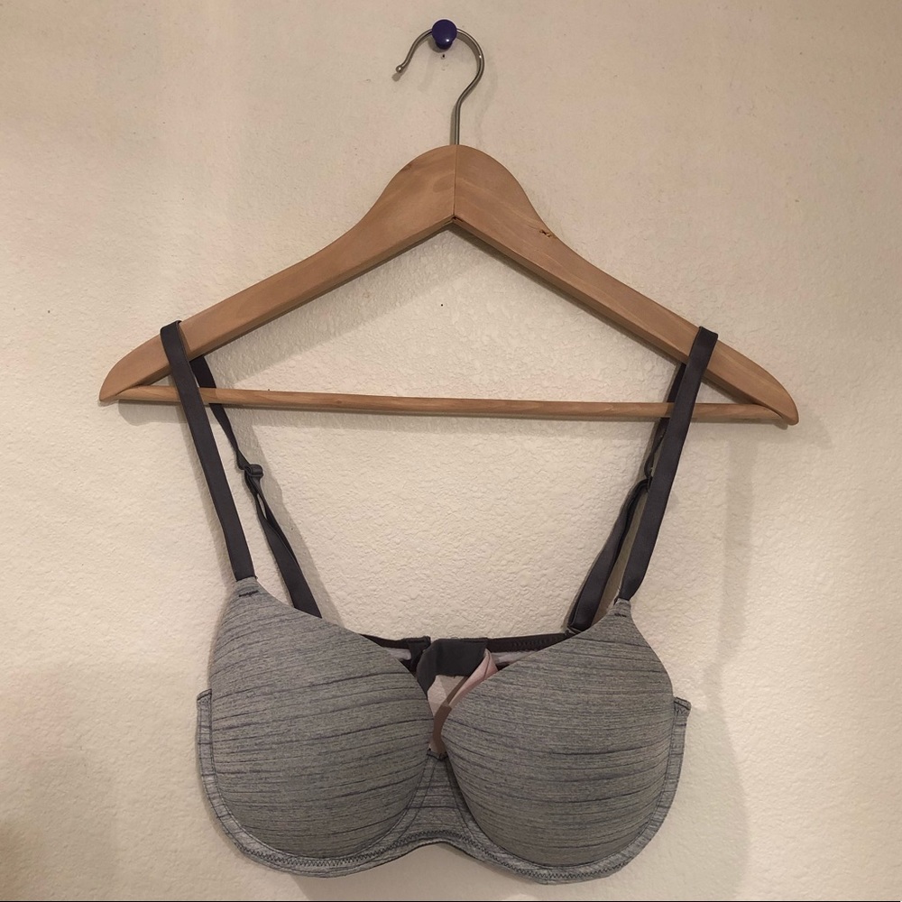 PINK Victoria’s Secret bra 34D